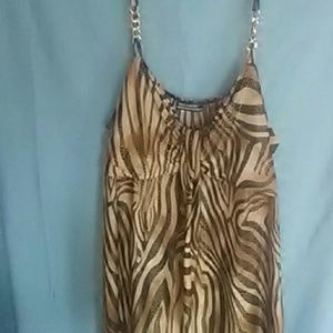 A sleeveless Sexy dress top